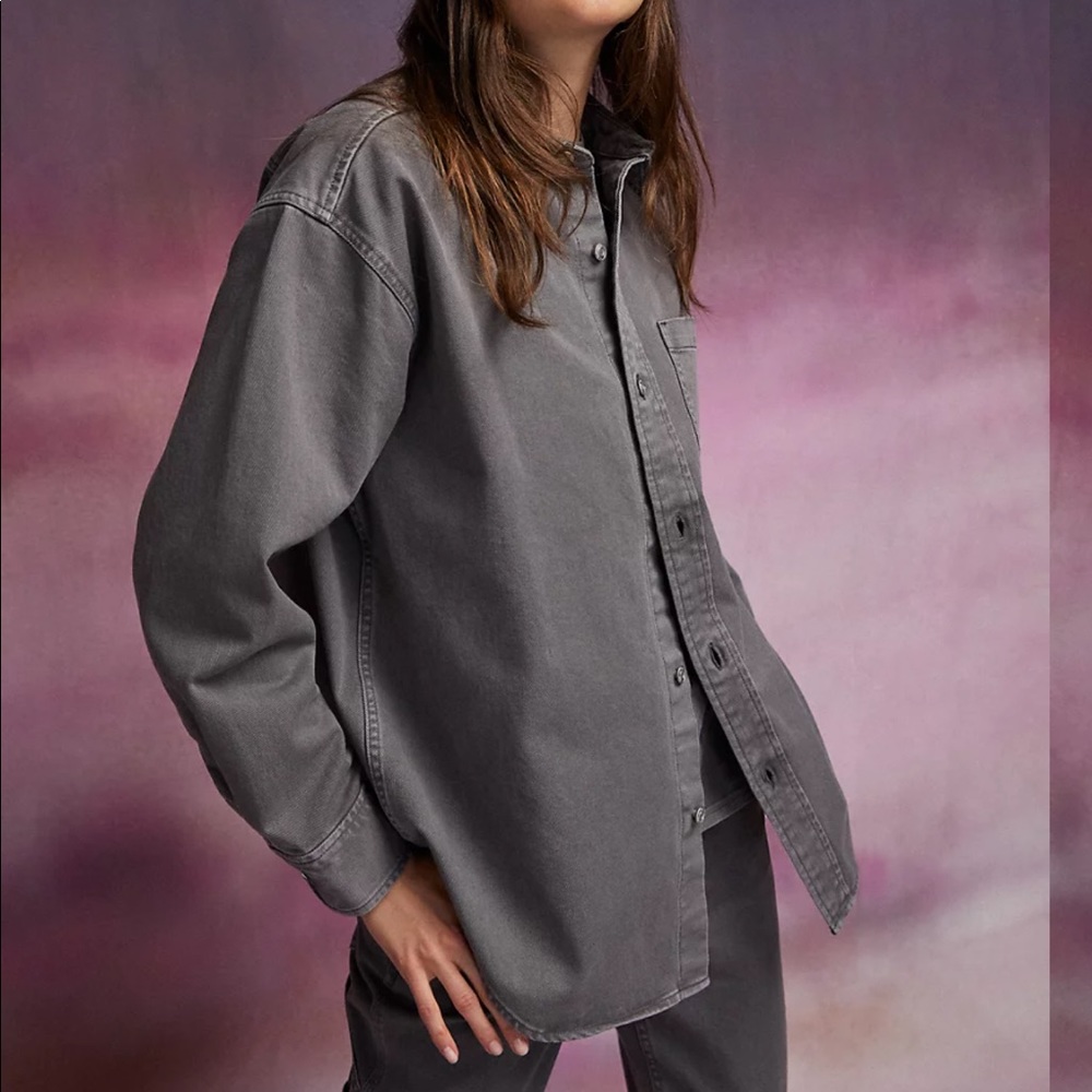 Aritzia TNA Gramercy Button Up